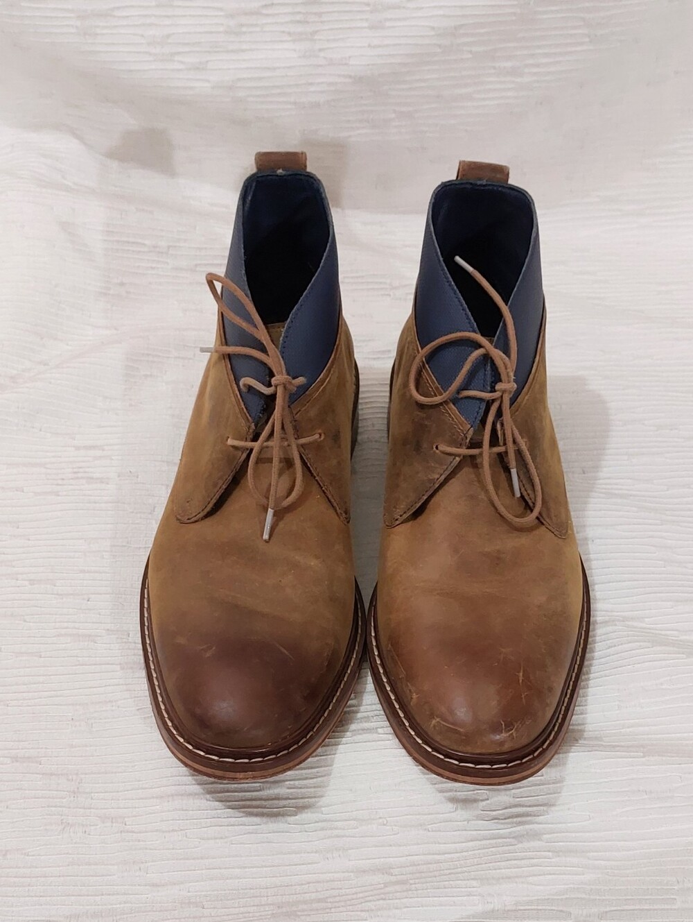 Cole Haan Brown Leather Chukka Boots with Navy Collar Size 9 - Picture 3 of 9